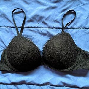Victoria’s Secret 36B black lace push-up bra